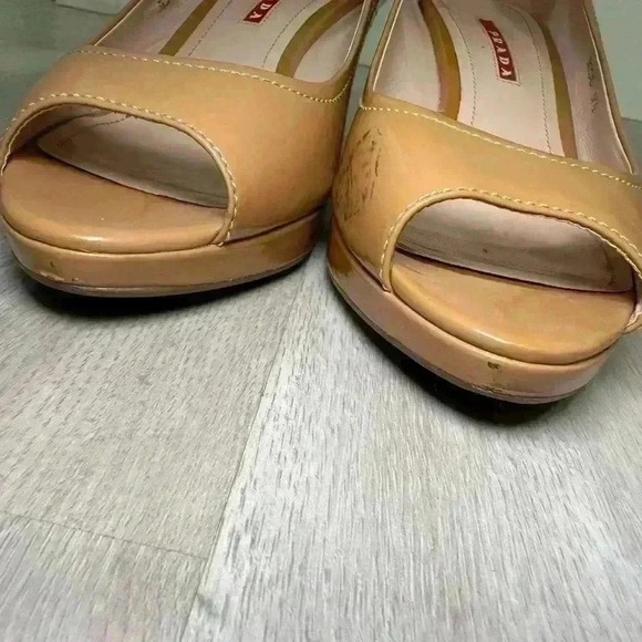 VTG Prada Patent Leather Wedge Slingback Peep Toe Heels Nude  PRADA Tan Patent Leather Peep Toe Wedge Espadrille Heels Size 37.5 us 7
